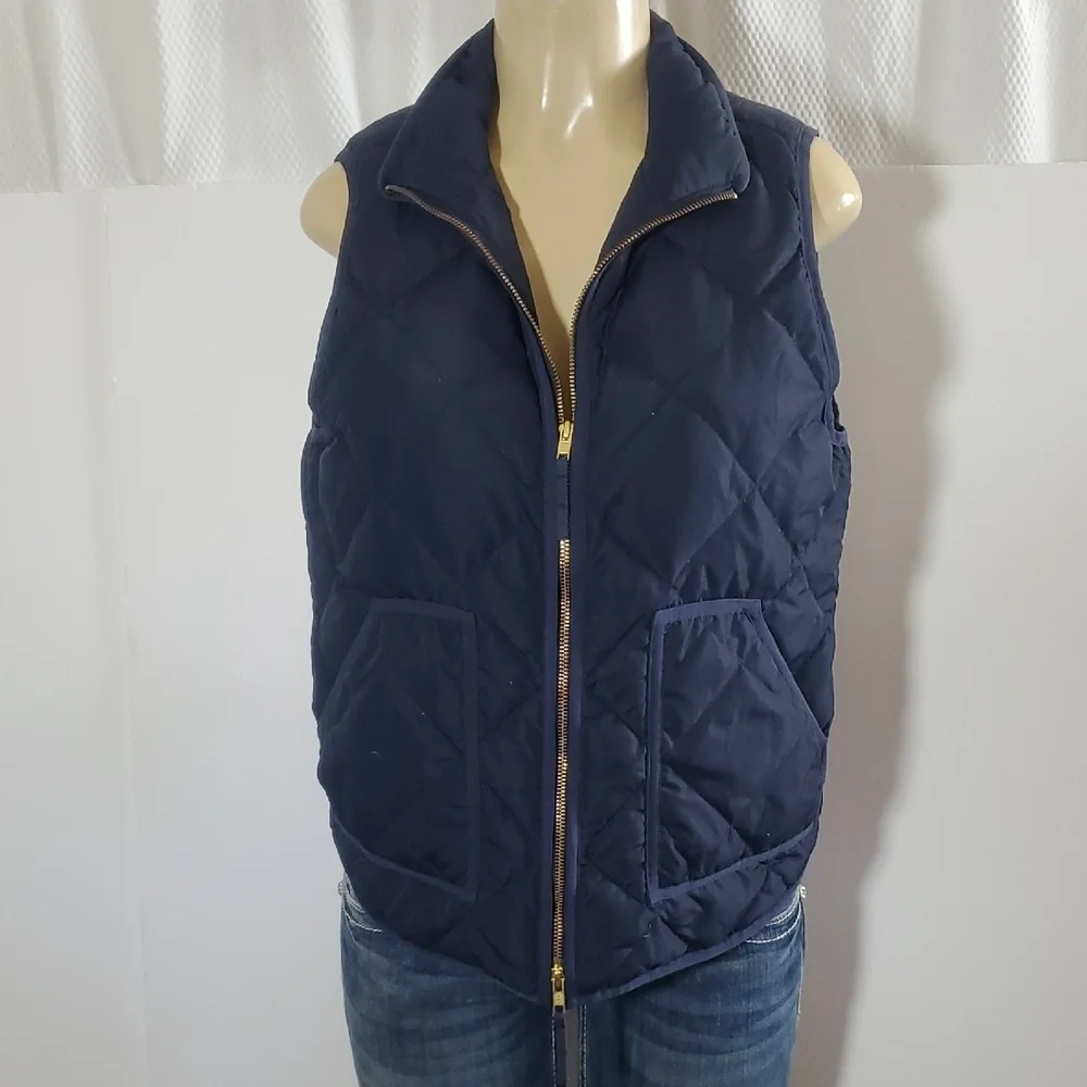 J.Crew Navy Vest with Gold Zipper Size M 60% Down Remainder Waterfowl Feathers